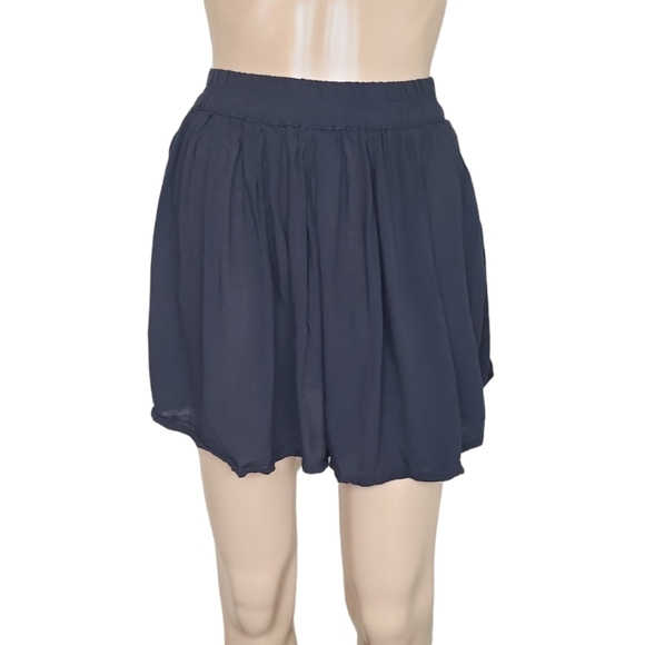 AEROPOSTALE LORIMER NYC FLIPPY SKIRT - Picture 1 of 3
